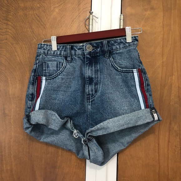 Oneteaspoon Shorts Size 25 - Picture 2 of 2